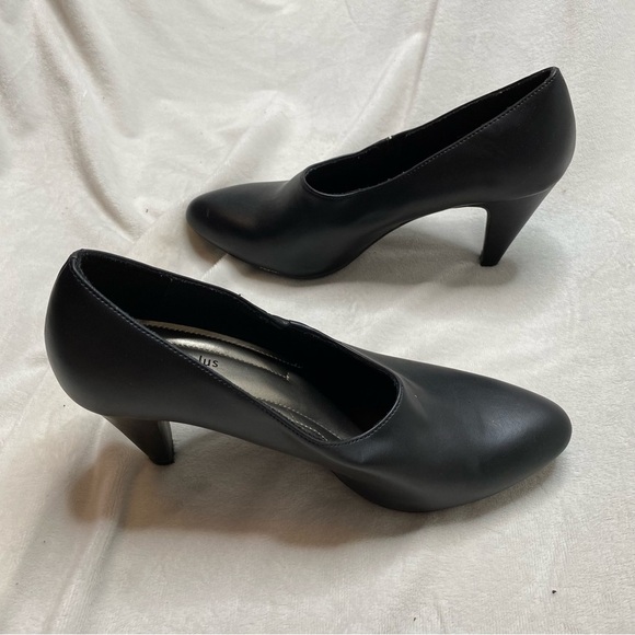 comfort plus by Predictions Shoes - Comfort Plus by Predictions Black Heeled Booties